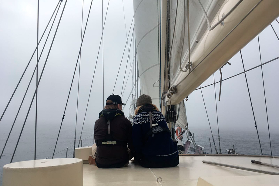 Resekompisar ombord på S/Y Helena av Segelfartygsstiftelsen